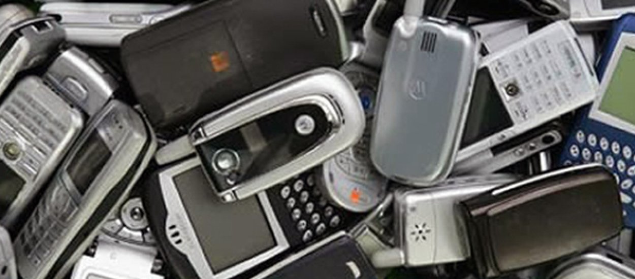 A Ty ile starych telefonów trzymasz w domu?