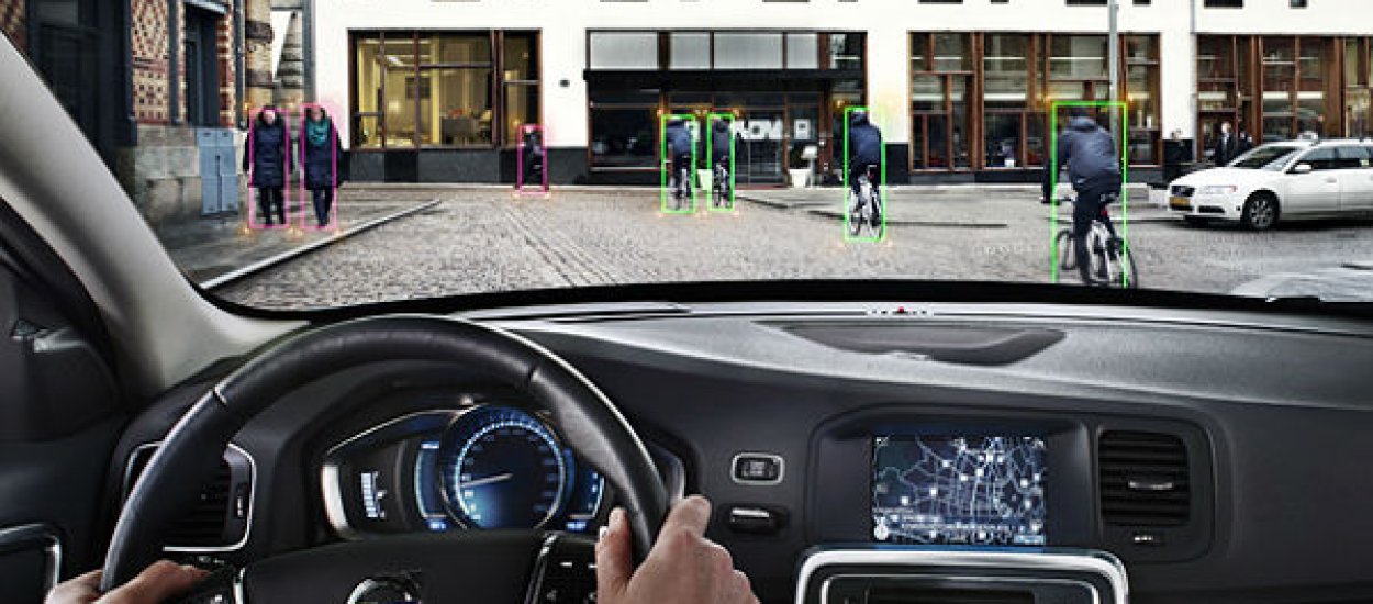 Volvo zaprezentowało system wykrywający rowerzystów na drodze. Kiedy komputer realnie zastąpi człowieka?