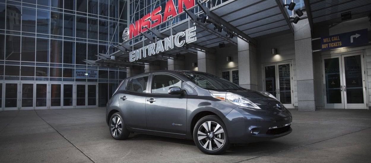 Wiemy kiedy do salonów trafi autonomiczny Nissan Leaf. Czy warto czekać?