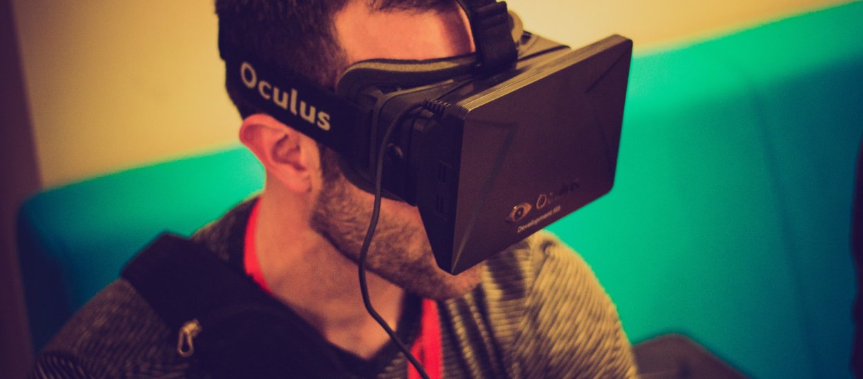 Facebook na zakupach. Po co Markowi Zuckerbergowi Oculus VR?