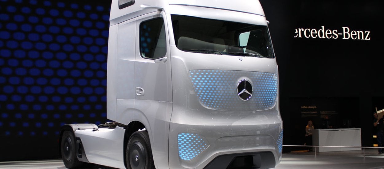 Ciężarówka przyszłości od Mercedesa – tiry już nie takie straszne?