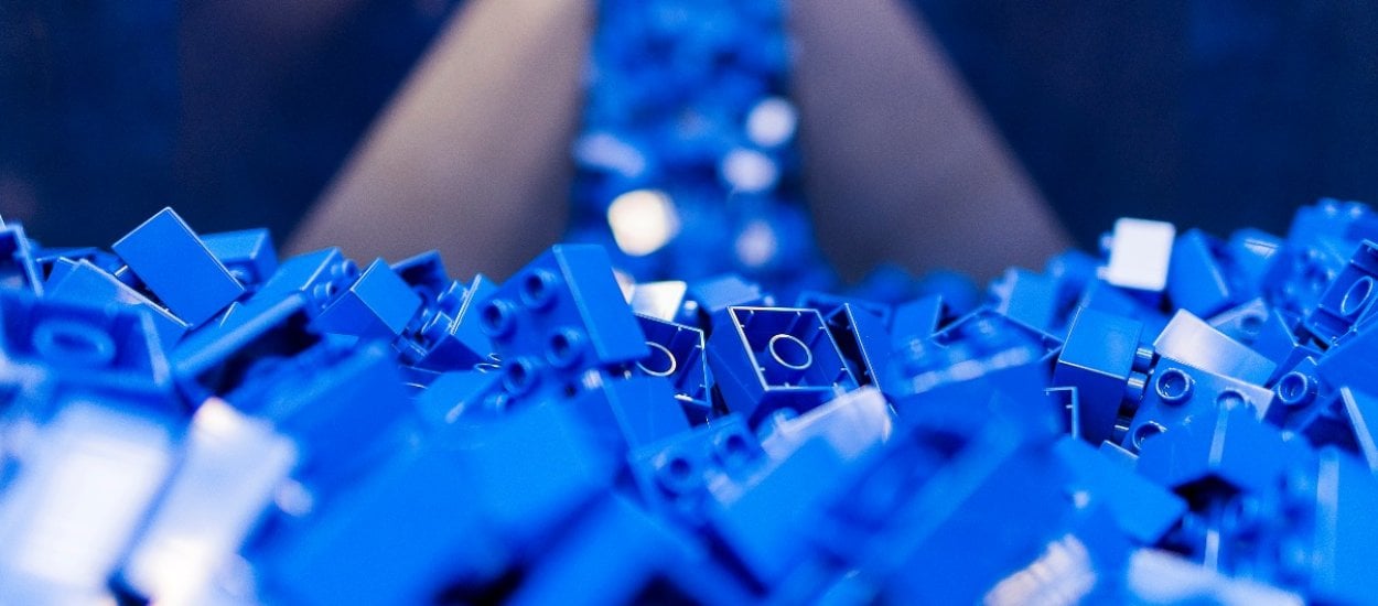 LEGO Group inwestuje w nowy materiał - nadciąga koniec plastikowych klocków