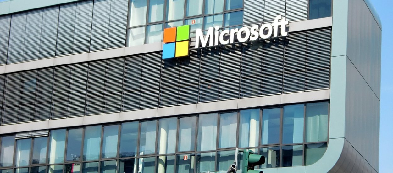 Microsoft Windowsem już nie stoi. Na czym zarabia teraz miliardy dolarów?