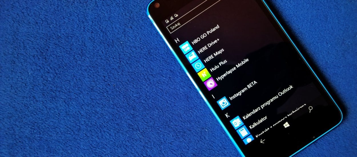 Windows 10 Mobile umiera. A Microsoft mu w tym pomaga