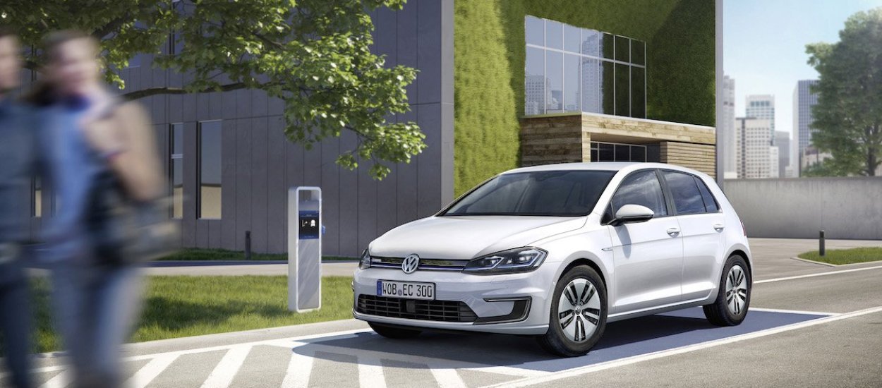 Volkswagen prezentuje naszpikowanego technologiami e-Golfa 2017 [prasówka]