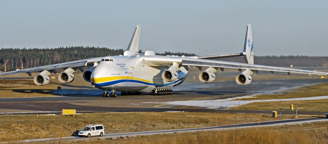 Czy aby największym samolotem świata jest trzydziestoletni Antonow An-225?