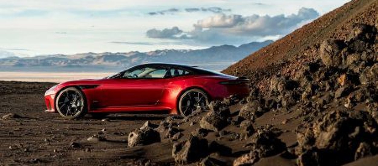 Nadjeżdża Aston Martin DBS Superleggera: wściekły, szybki i ma 715 KM!