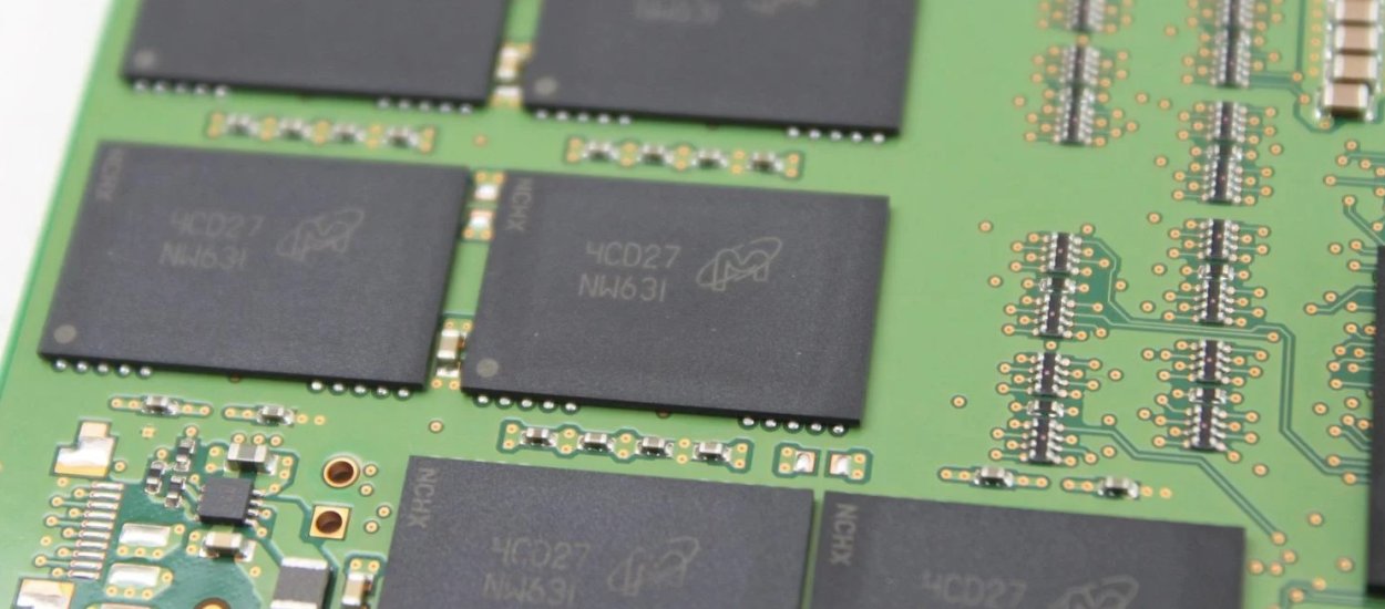 Sprzedaż pamięci NAND spadła o 23,8%, w ślad za tym również ceny