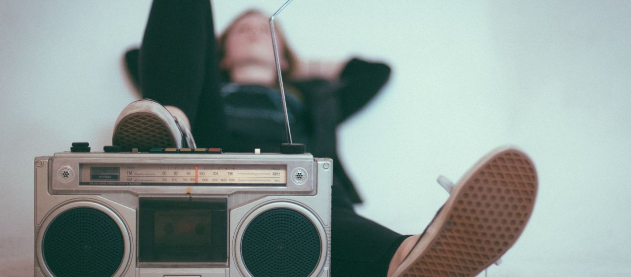 72,1% Polaków słucha radio FM codziennie. Jakie stacje radiowe najchętniej?