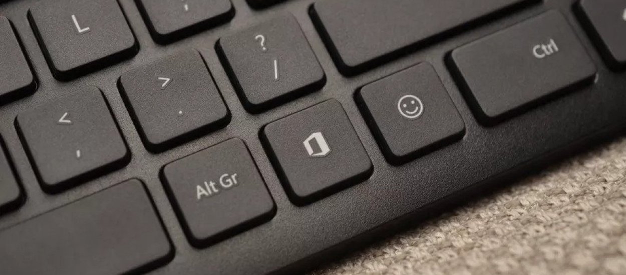 Office i emoji na klawiaturach. Chyba tylko Microsoft wie po co
