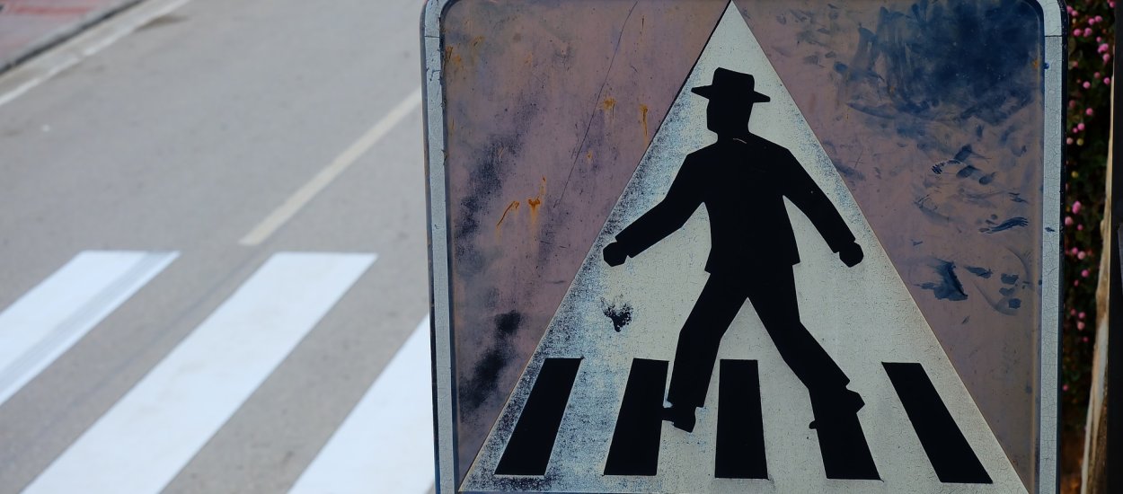 Pierwsze w Polsce przejście dla pieszych, na którym gapiąc się w smartfon nie wpadniesz pod samochód