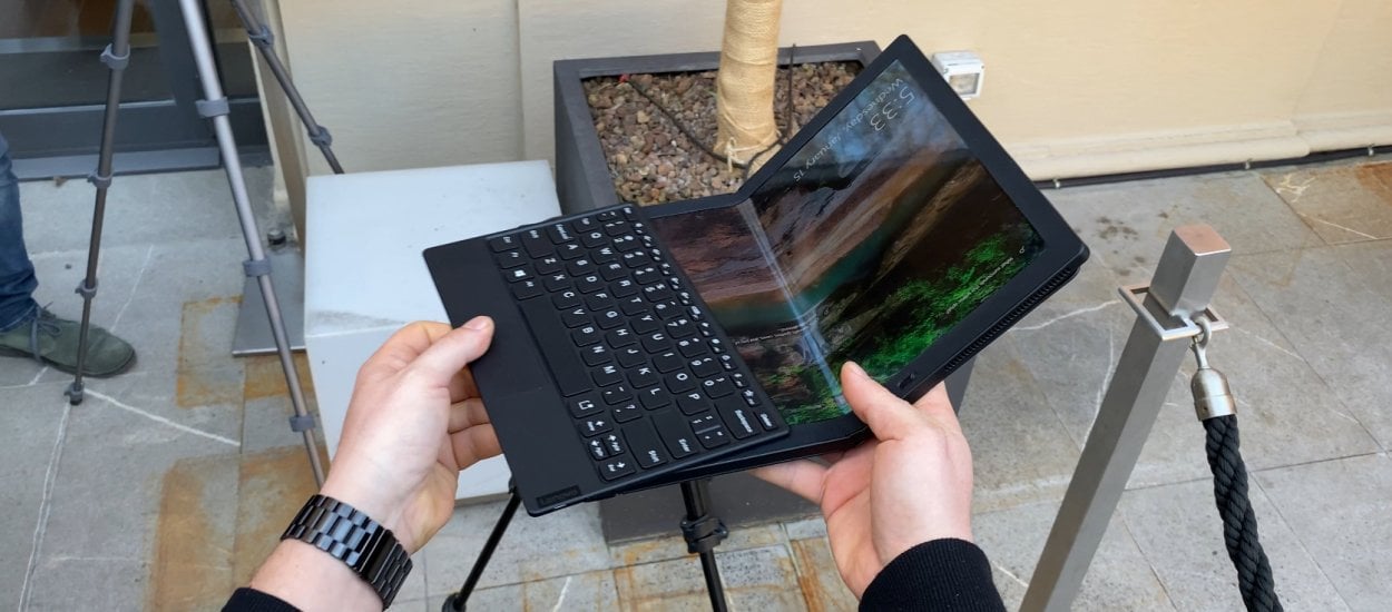 Laptop ze SKŁADANYM EKRANEM. Lenovo ThinkPad X1 Fold