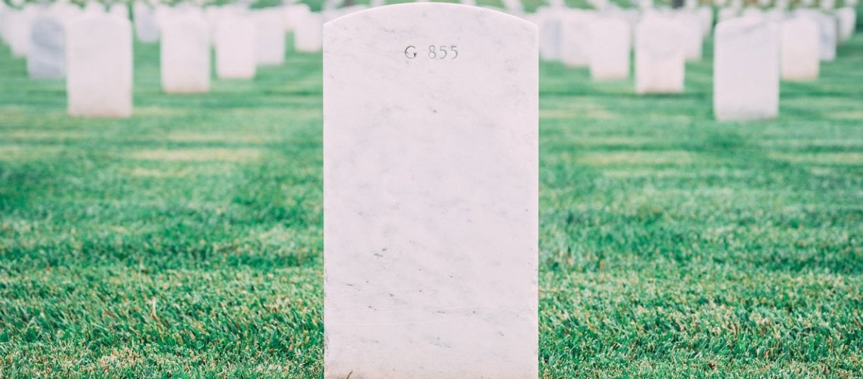Instagram buduje cmentarz. Zamiast wirtualnych zniczy będą serduszka i DM-y