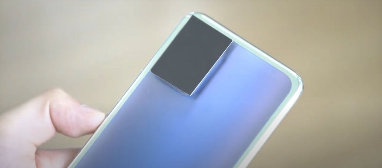 Ten smartfon ma obudowę która zmienia kolory po wciśnięciu przycisku