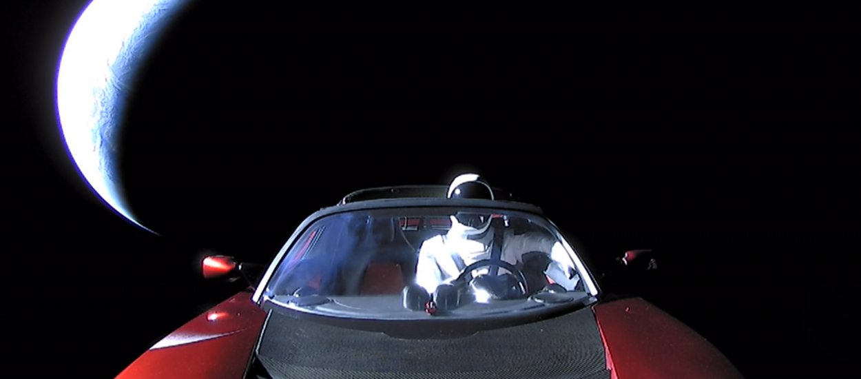Tesla Roadster Elona Muska w kosmosie: Starman ma teraz NIESAMOWITE widoki