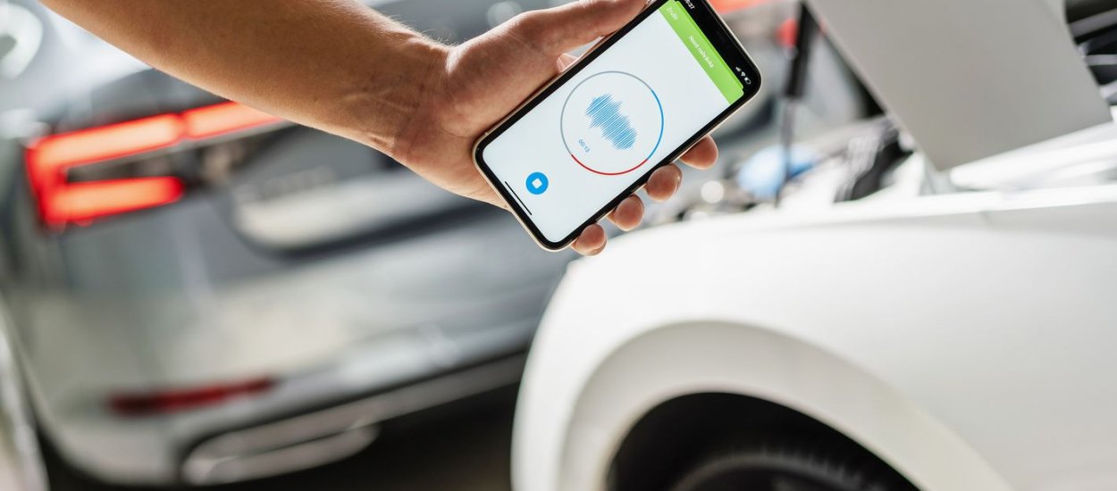 Smartfon podsłuchuje samochód i da znać, gdy zaczną się problemy z silnikiem