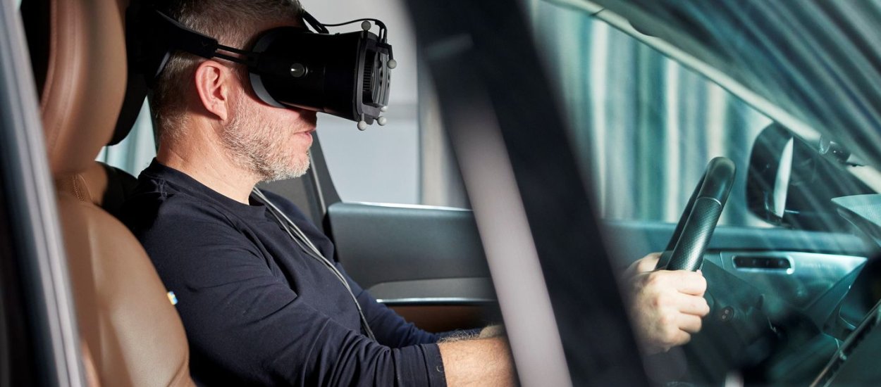 Volvo pozwala jeździć prawdziwym samochodem w goglach VR