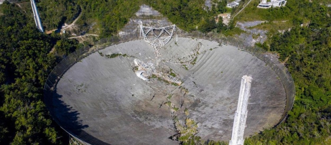 Rzeczywistość dogoniła Bonda. 900-tonowa platforma w Arecibo runęła