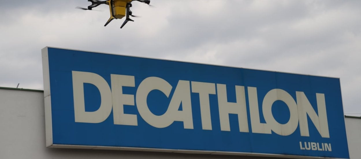 Dron dostarcza towary do sklepów Decathlon. Taka nowoczesność nam się podoba!