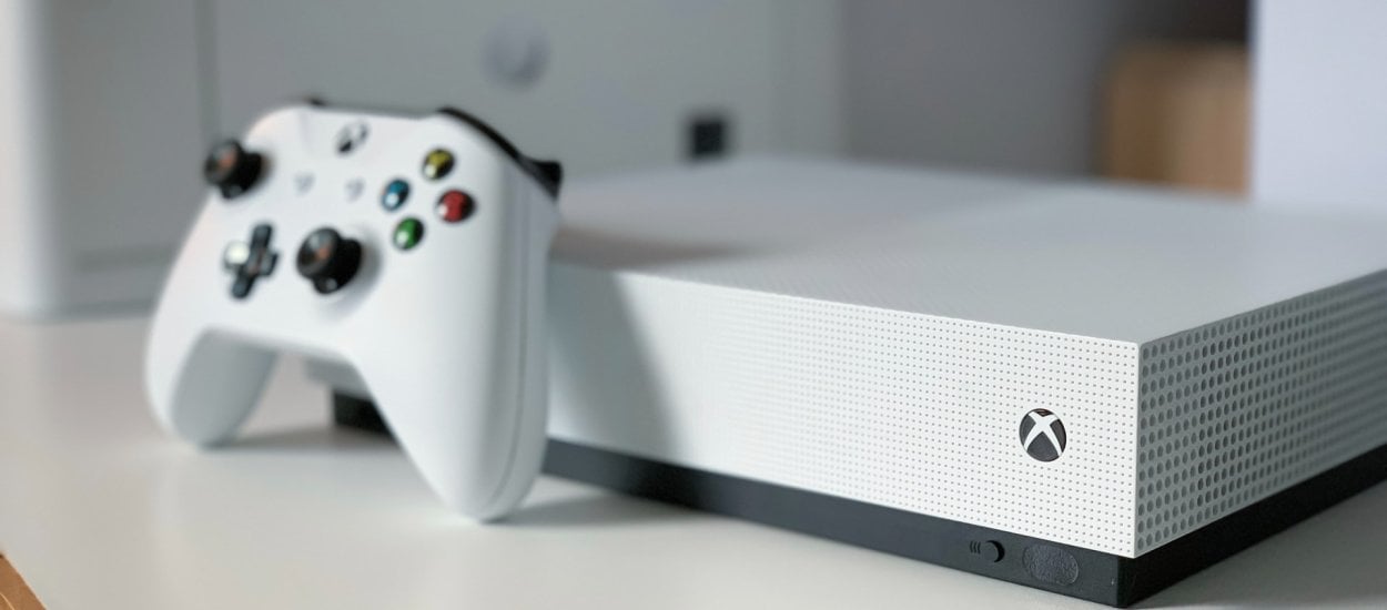 PlayStation 4 sprzedawało się 2 razy lepiej niż Xbox One, przyznaje Microsoft