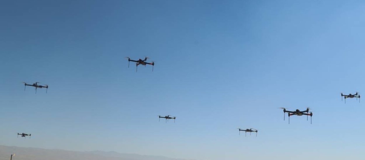 Amerykanie przeprowadzą testy ofensywnego roju dronów