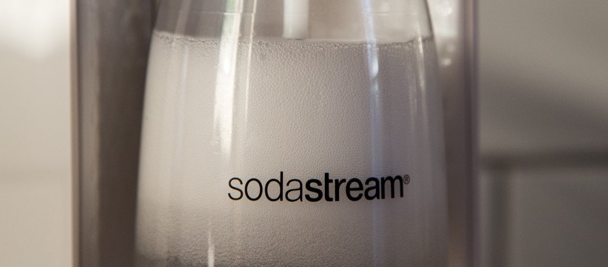 Różowy vs niebieski. Czy wprowadzając nowy gwint SodaStream utrzyma pozycję buzującego lidera?