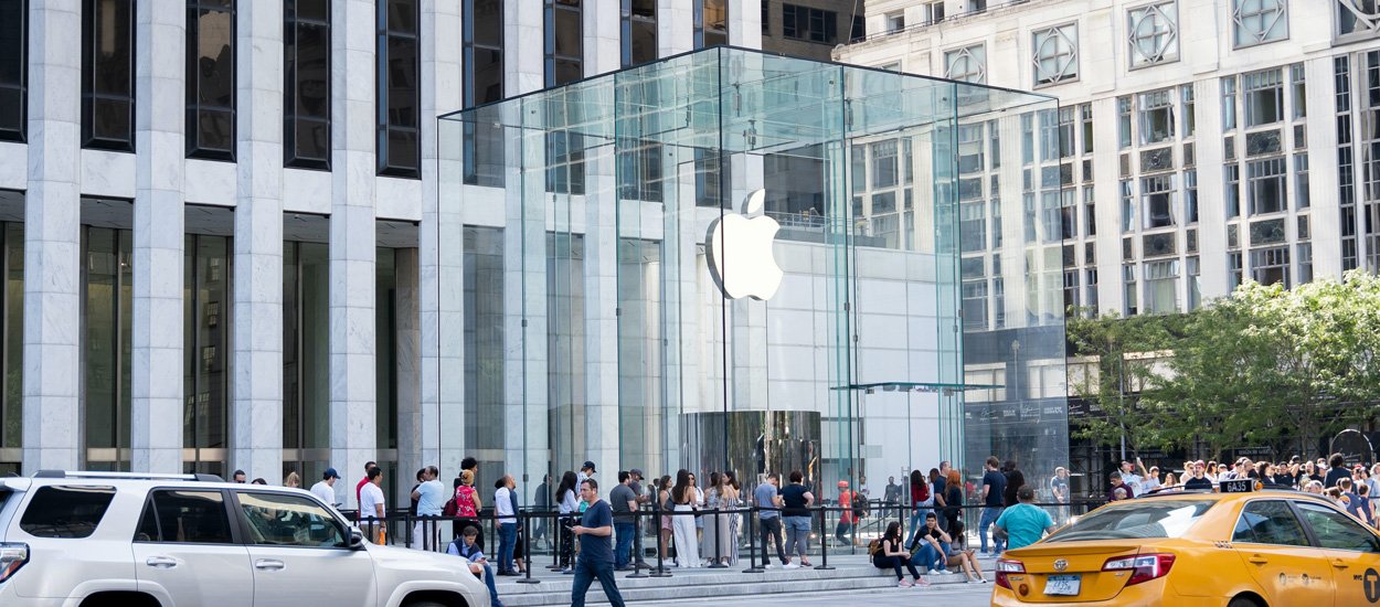 Apple tak bardzo boi się związków zawodowych, że zaoferowało lepsze warunki pracownikom