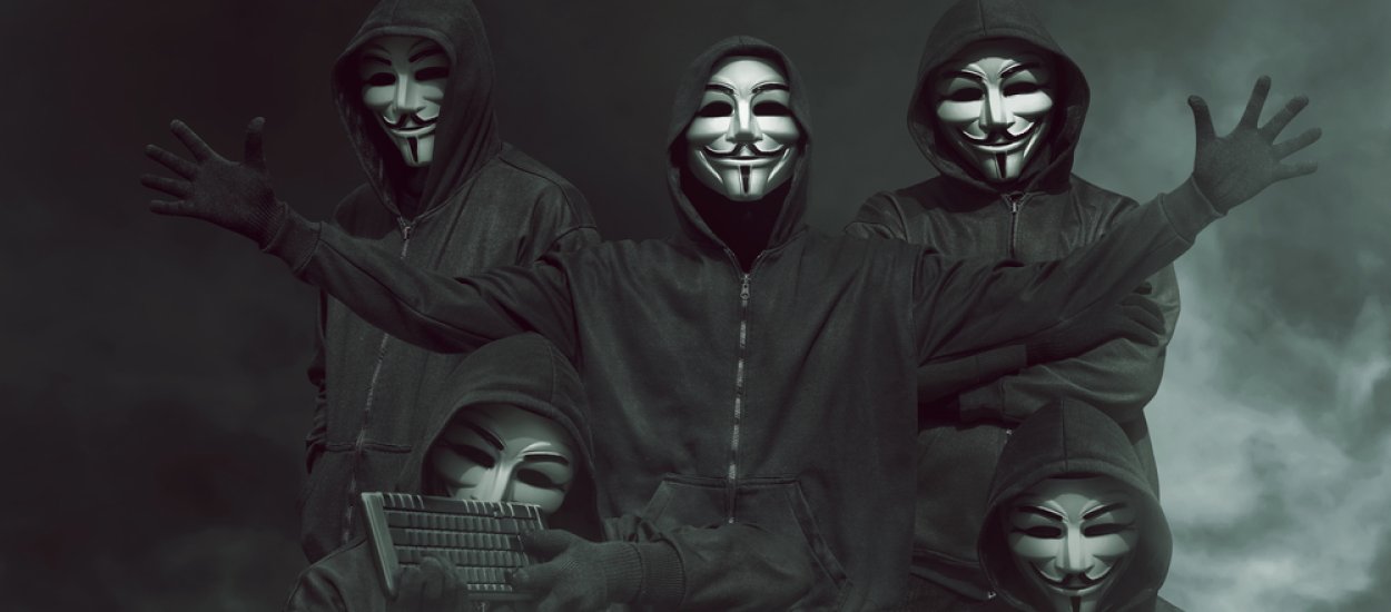 Anonymous dołączają do gry. Chińska strona rządowa przywitała Nancy Pelosi