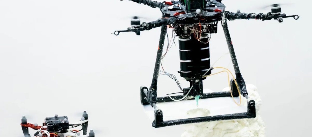 Czy latające drukarki 3D zastąpią na budowach majstra z pianką izolacyjną?
