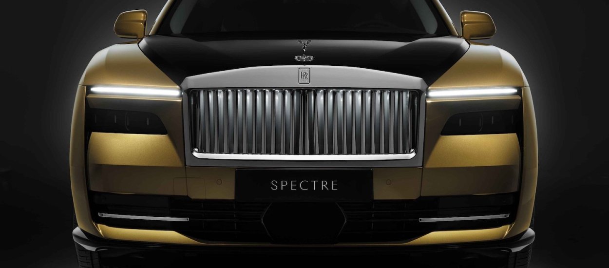 Rolls-Royce prezentuje swój pierwszy samochód elektryczny! Spectre imponuje osiągami i przeraża ceną