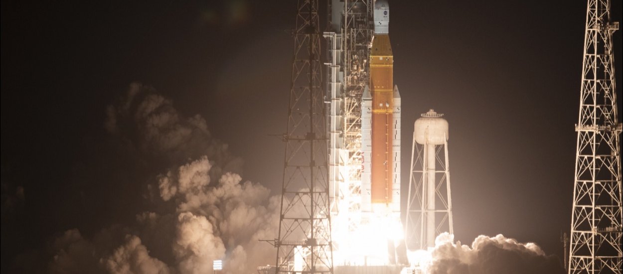 NASA wystrzeliła 4,1 mld dolarów. SLS skierował Oriona w kierunku Księżyca