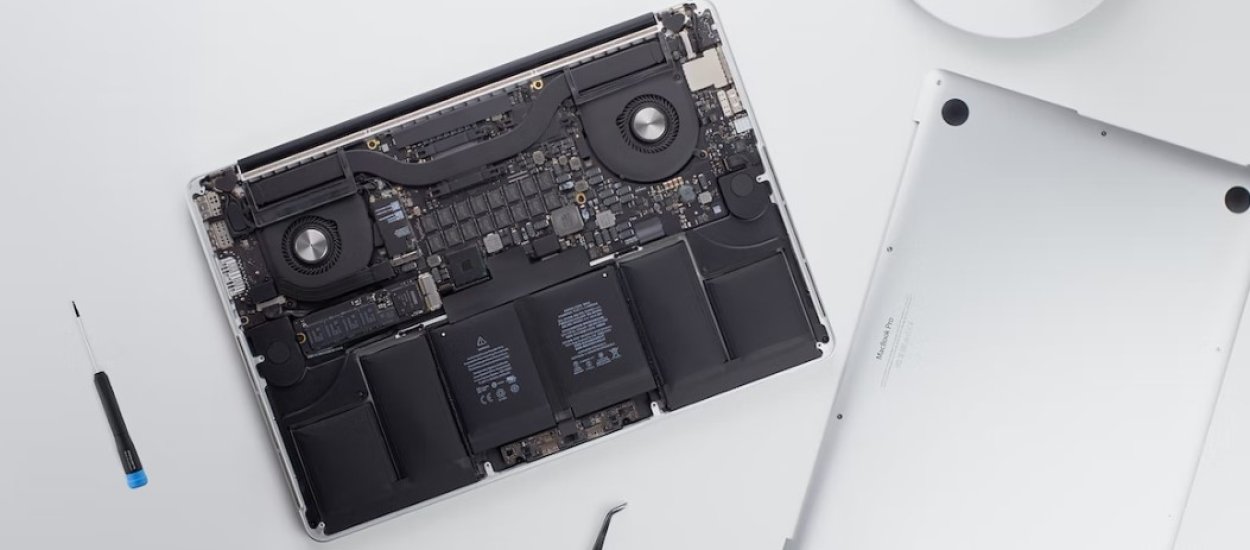 Paradoks Apple - robi najładniejsze urządzenia w środku, ale nie pozwala ich naprawiać