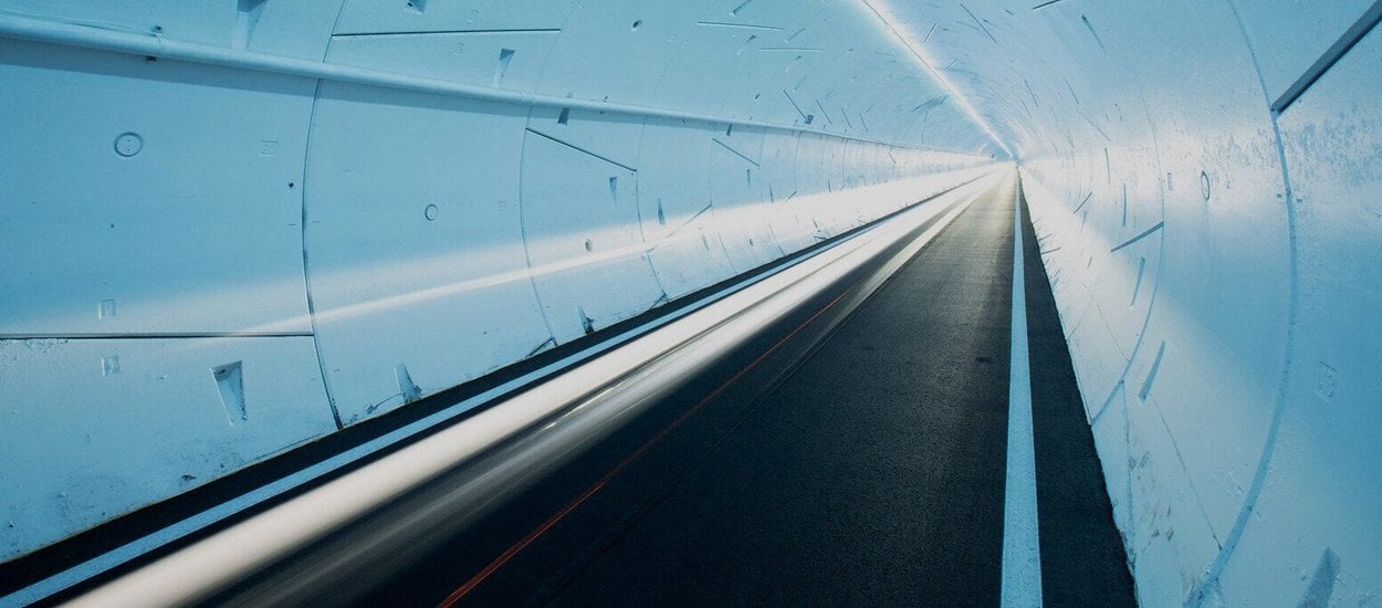 Tunel Hyperloop miał przynieść rewolucję w transporcie miejskim. Teraz będzie… parkingiem