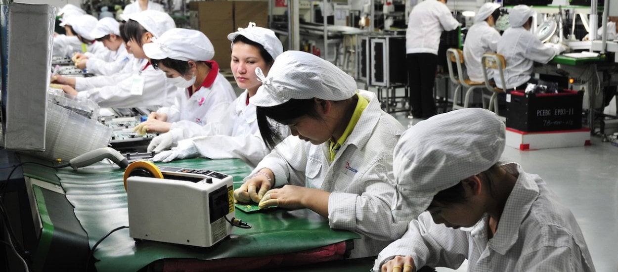Chińska fabryka iPhone’ów “anuluje” COVID-19. Chorzy mają pracować, zdrowi - nie robić testów