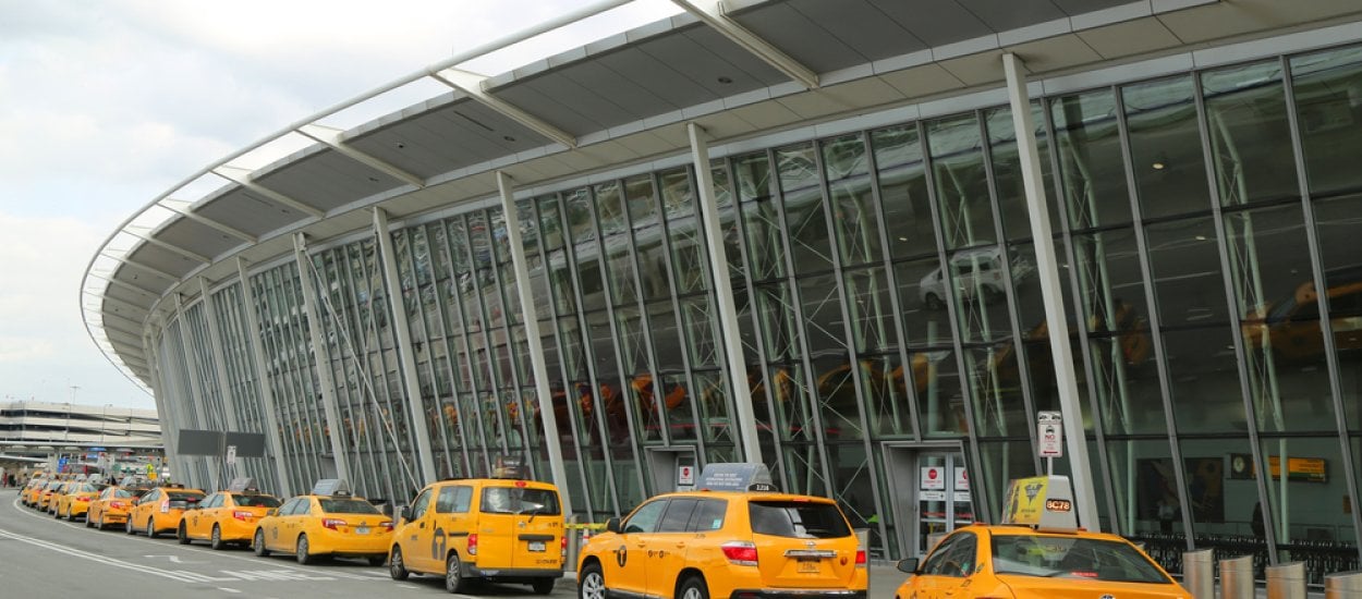 Narzekacie na polskich taksówkarzy, zobaczcie co się działo przed lotniskiem JFK w Nowym Jorku