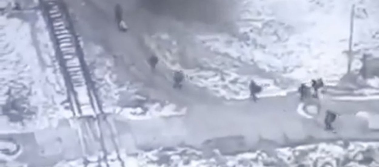 Dron namierzył, HIMARS uderzył, duży oddział Rosjan zniszczony