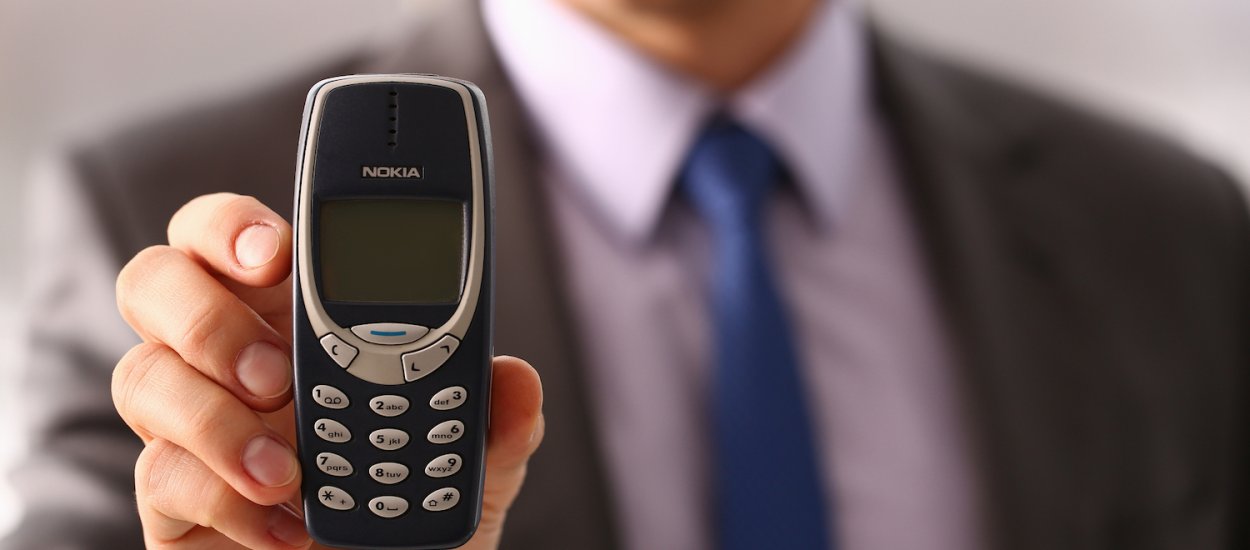 To nie Nokia 3310, a sprzęt do kradzieży samochodów. Zobacz jak działa
