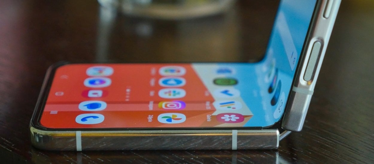 Samsung Galaxy Z Flip 5 - recenzja. Smartfon, który wszystko zmienia?