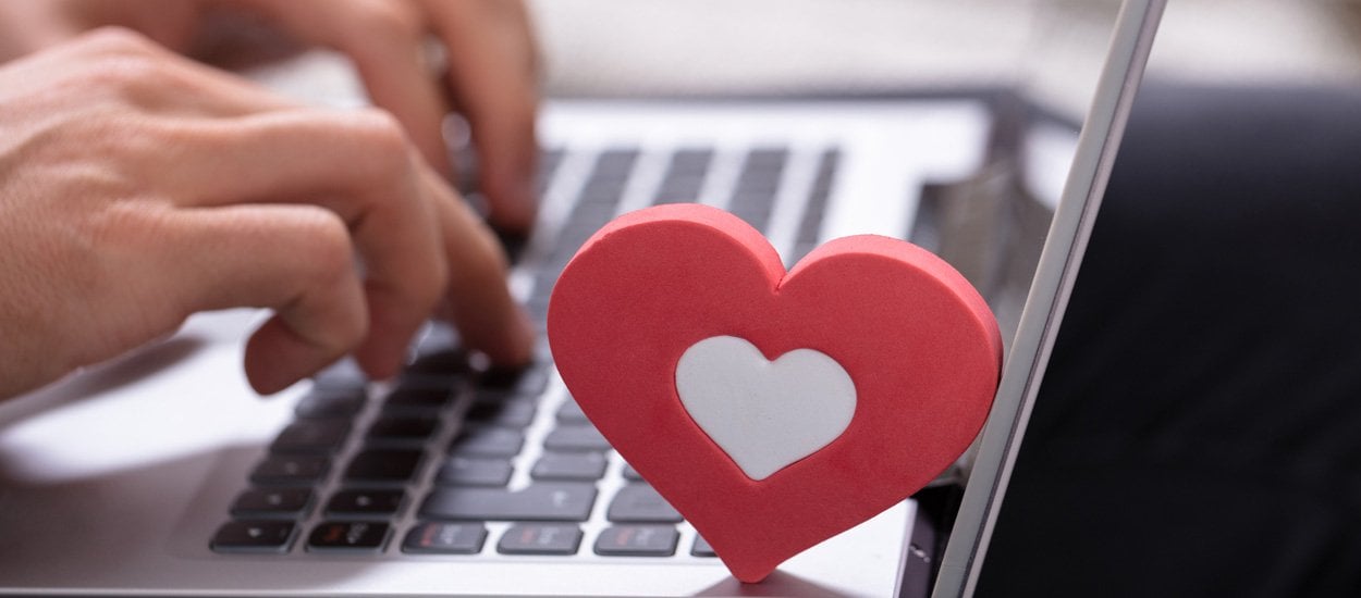 Policja i ministerstwo ostrzegają przed... szukaniem miłości w internecie