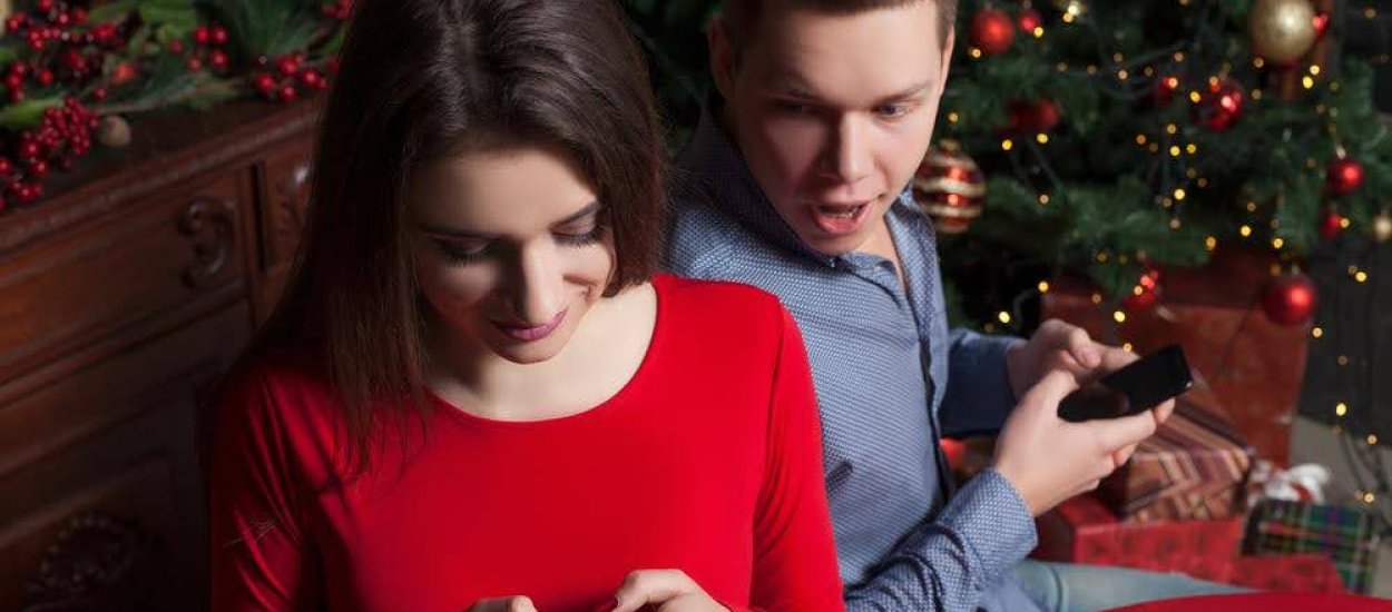 Abonament i smartfon w prezencie w świątecznej ofercie Plusa