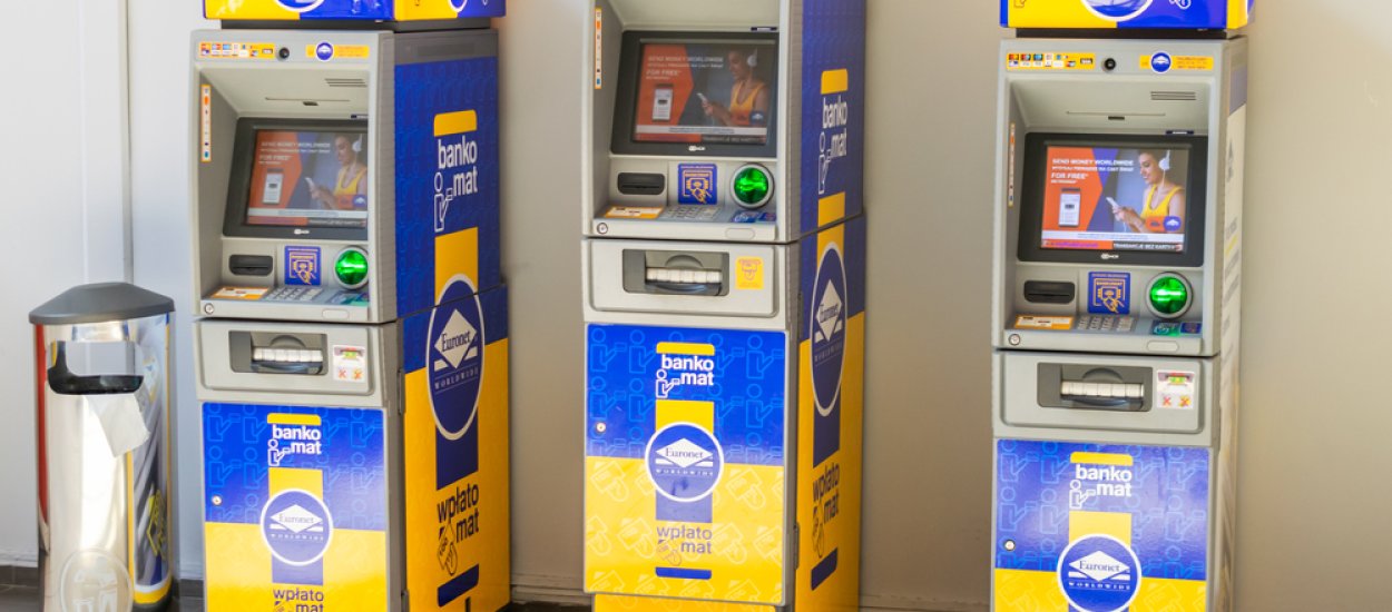 Klienci wściekli na bankomaty Euronet. Tracą pieniądze, a firma dobrze się bawi