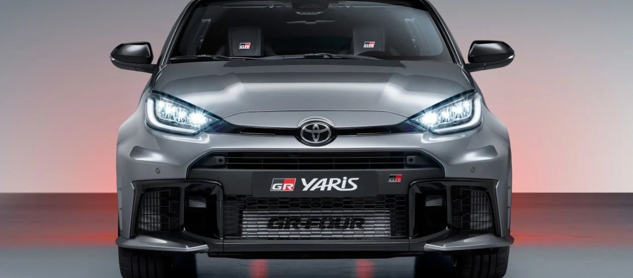 Nowa generacja Toyoty GR Yaris jest jeszcze ostrzejsza, ale w środku...