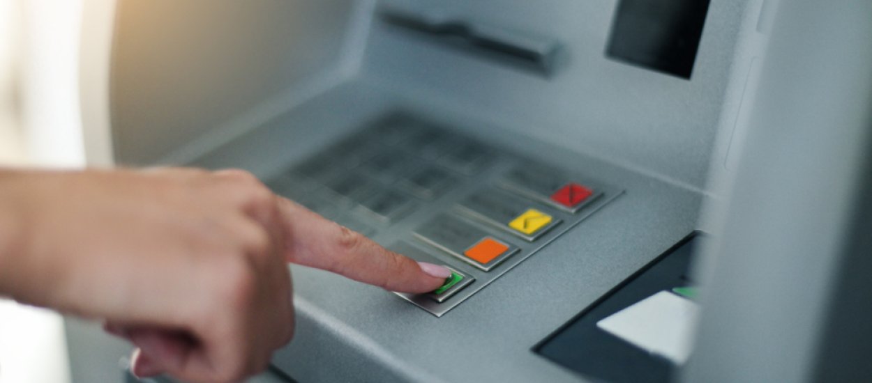 Płatny BLIK w mBanku już od czerwca. Ile trzeba będzie zapłacić za wypłatę z bankomatu?