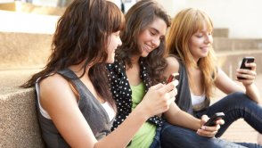 Facebook, Snapchat, Instagram i inne powyżej 16 roku życia - taki plan ma Parlament Europejski