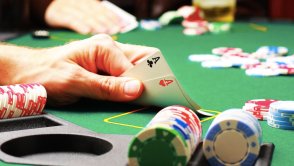 Sztuczna Inteligencja pokonała zawodowych pokerzystów, zgarniając 1,7 mln USD
