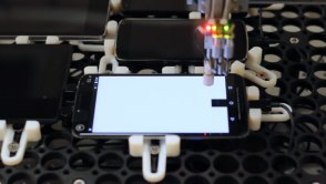 Z pomocą tego robota Google testuje lagi na Androidzie