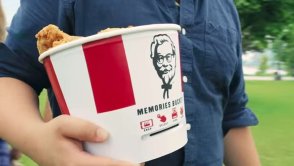 KFC znowu zaskakuje - tym razem zamienili kubełek w... drukarkę do zdjęć