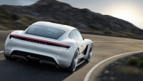 Porsche zatrudni 1,4 tys. pracowników by rywalizować z Teslą [prasówka]