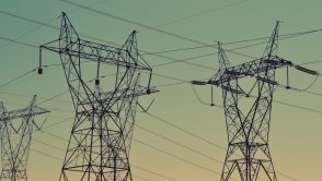 Regulator bierze się za dostawców energii elektrycznej - jakość usług w Polsce ma ulec wyraźnej poprawie