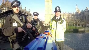 Aresztowanie, a nawet kulka - brytyjska policja ostrzega żartownisiów z YouTuba